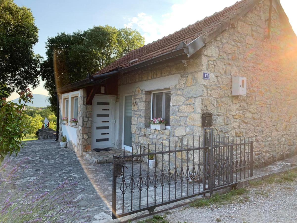 Kuca Za Iznajmljivanje Andrija Ljubuski Exterior photo
